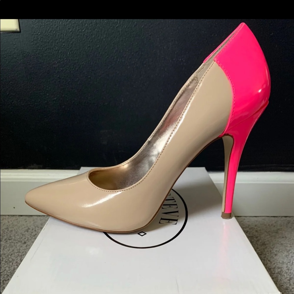 Steve Madden Colorblock Pump